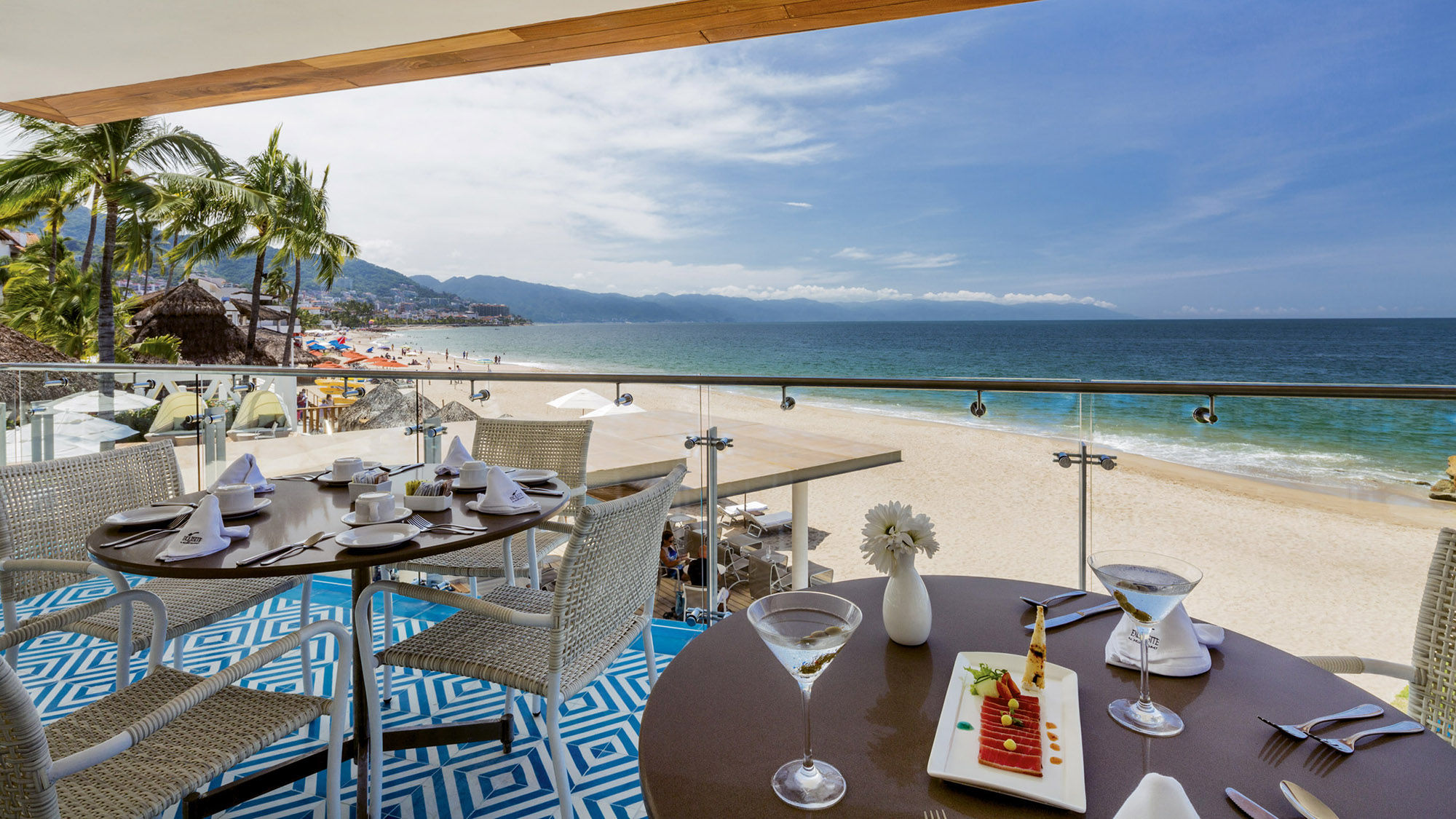 Villa Premiere’s La Ceiba restaurant was enhanced during the property’s renovation with a panoramic second floor and a wood-fire oven for gourmet pizzas.