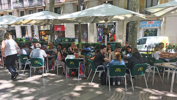 A McDonald’s restaurant on Las Ramblas, the tree-lined pedestrian mall where many cruisers and beachgoers enter the city.