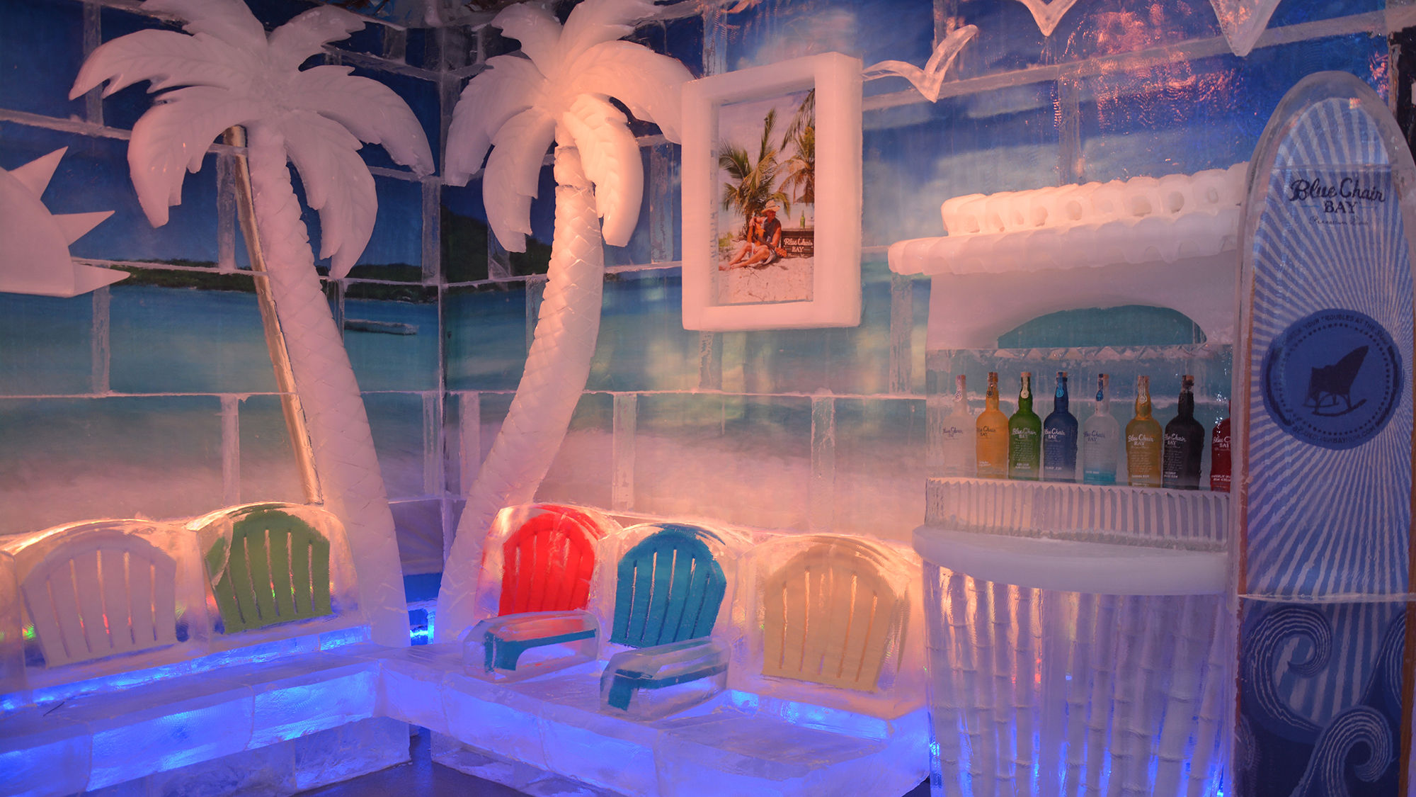 Inside the Grand Canal Shoppes, Minus 5 renders the beach in ice.