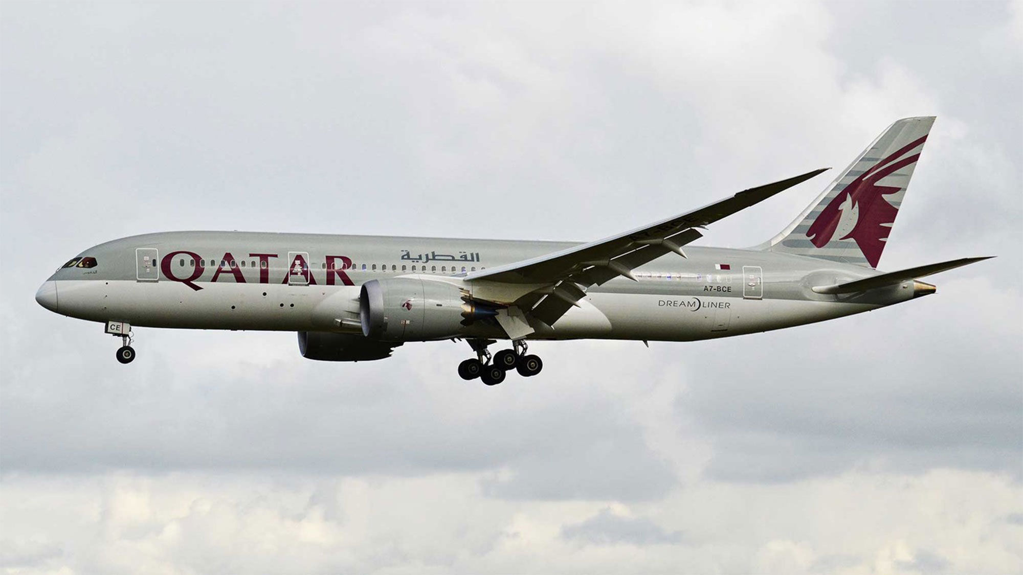 Qatar Airways buys stake in Cathay Pacific