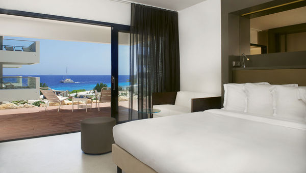A guestroom at the Papagayo Beach Resort, comprising a half-dozen buildings. A guestroom at the Papagayo Beach Resort, comprising a half-dozen buildings.
