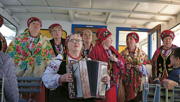 Performers in traditional garb on the Dnieper Delta. Performers in traditional garb on the Dnieper Delta.