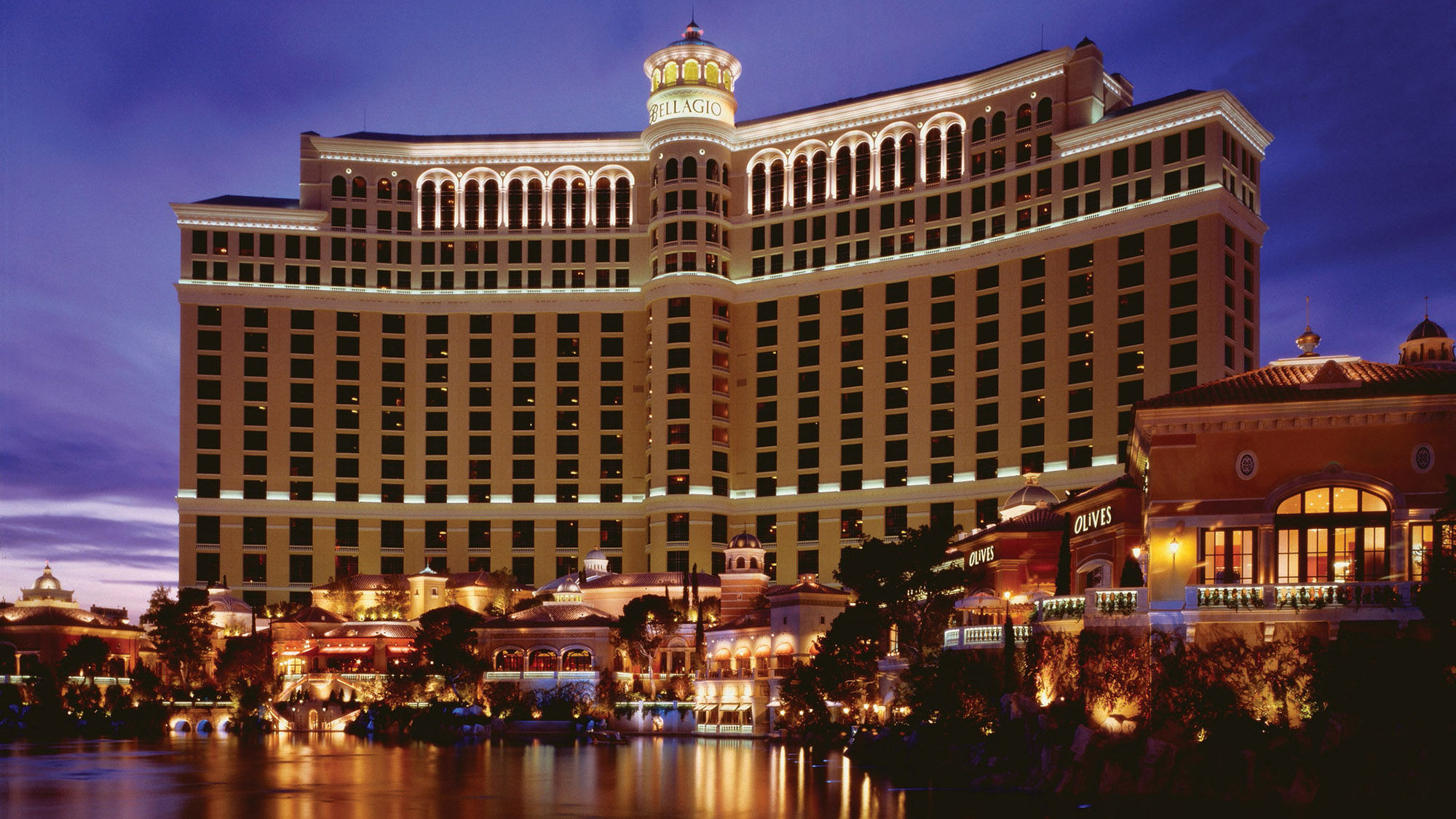 Spago's new incarnation will feature an outdoor patio overlooking the Bellagio's famed fountains.