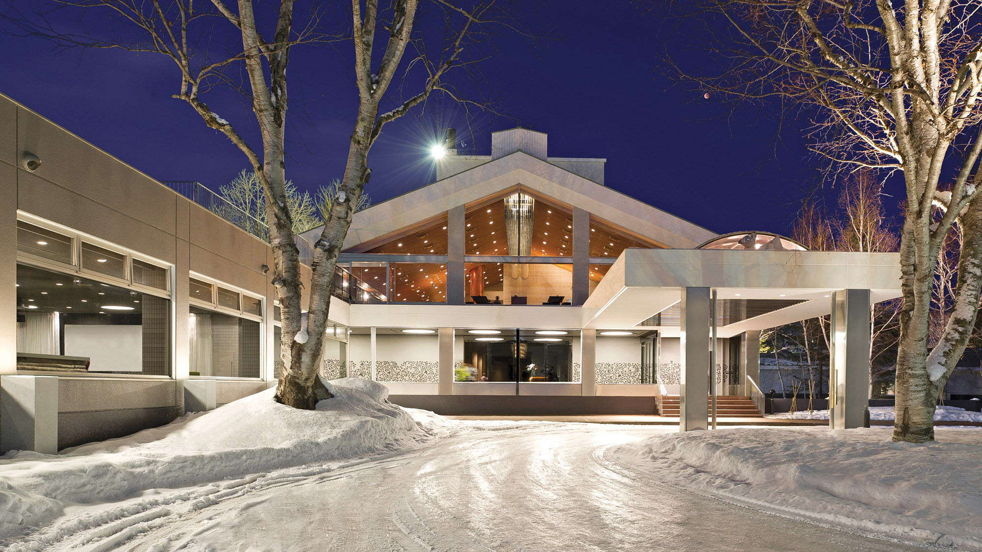 The Green Leaf Niseko Village, nestled directly on Annupuri mountain, offers 200 rooms in total.