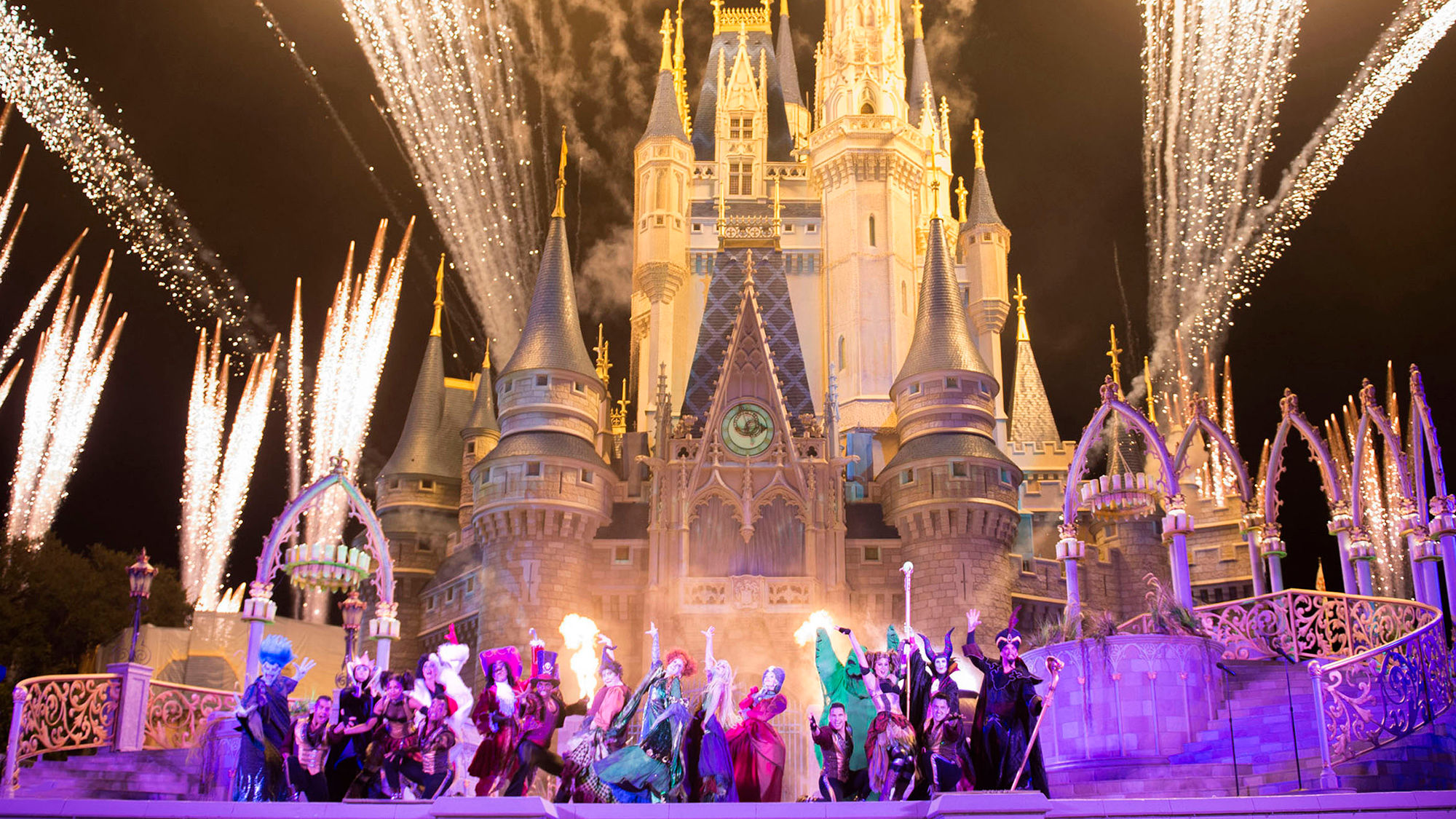 The Hocus Pocus Villain Spelltacular is the headline show at Mickey's Not So Scary Halloween Party at Walt Disney World.