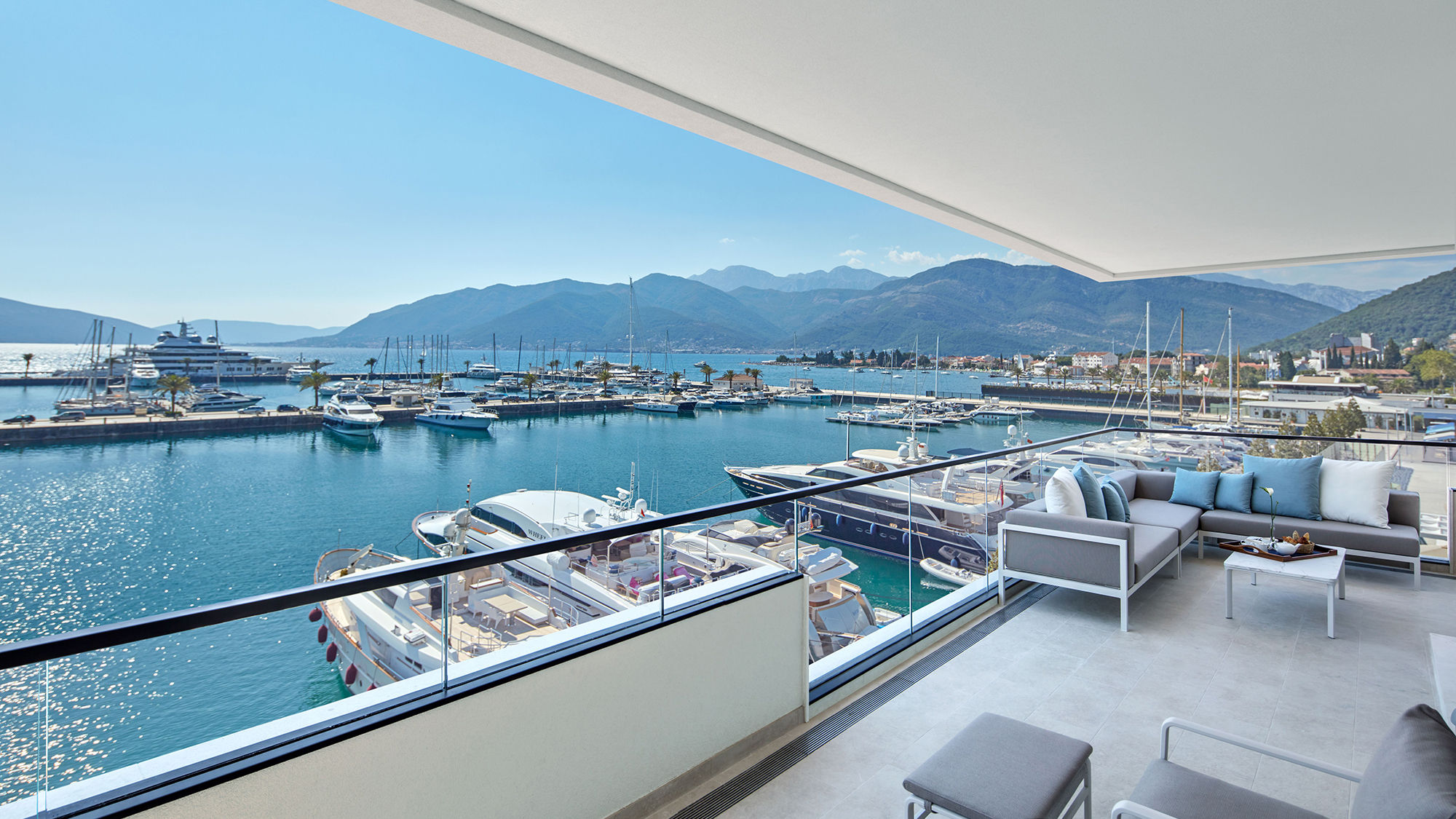 Many guestrooms in the new Aqua Wing feature terraces with either mountain or sea views.