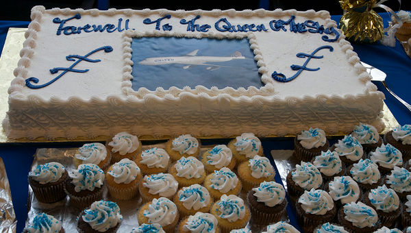 United throws a party in Newark for the retiring 747 United throws a party in Newark for the retiring 747