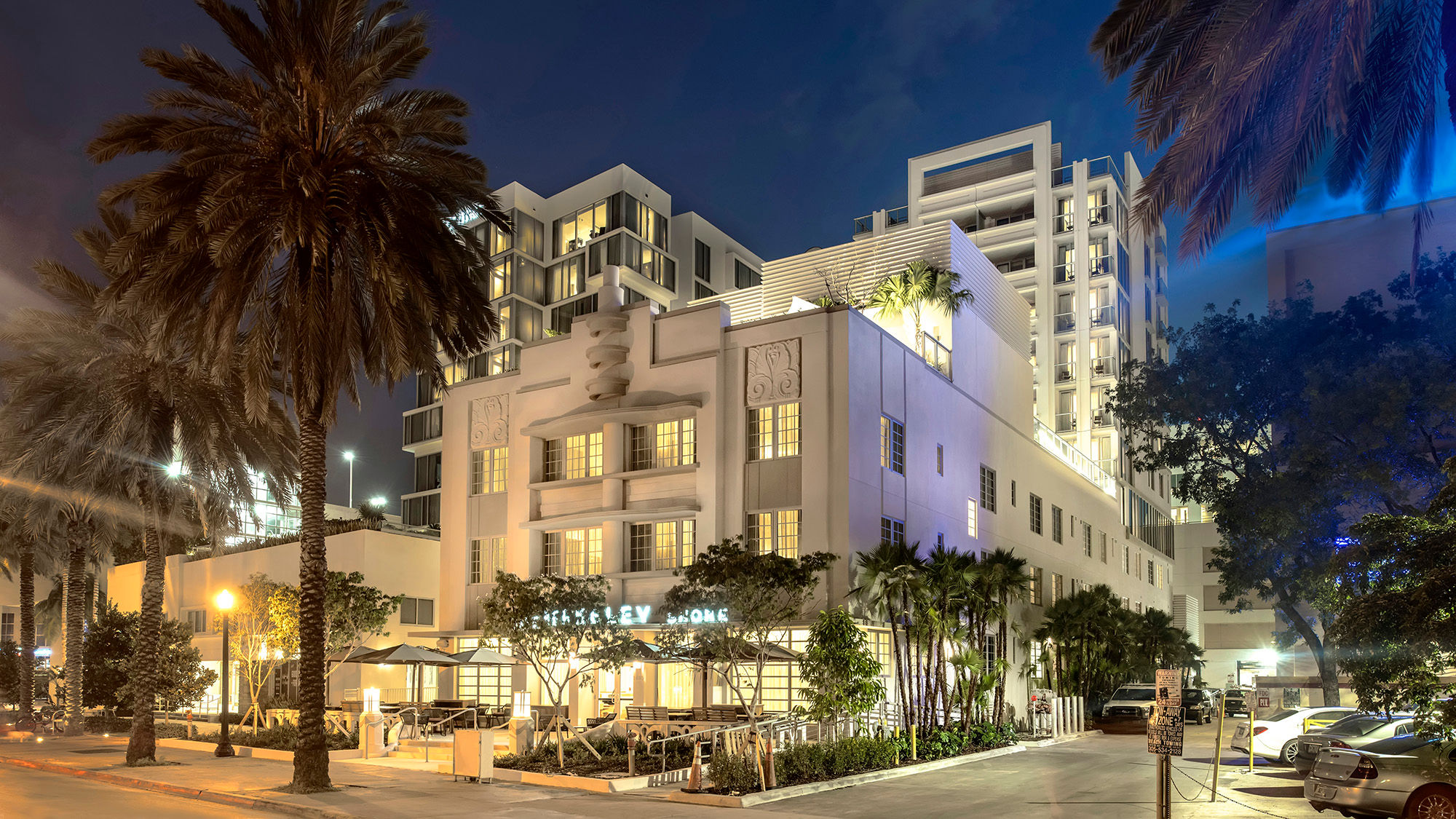 The art deco-style facade of the original Albert Anis-designed hotel was preserved while the interior is completely new.