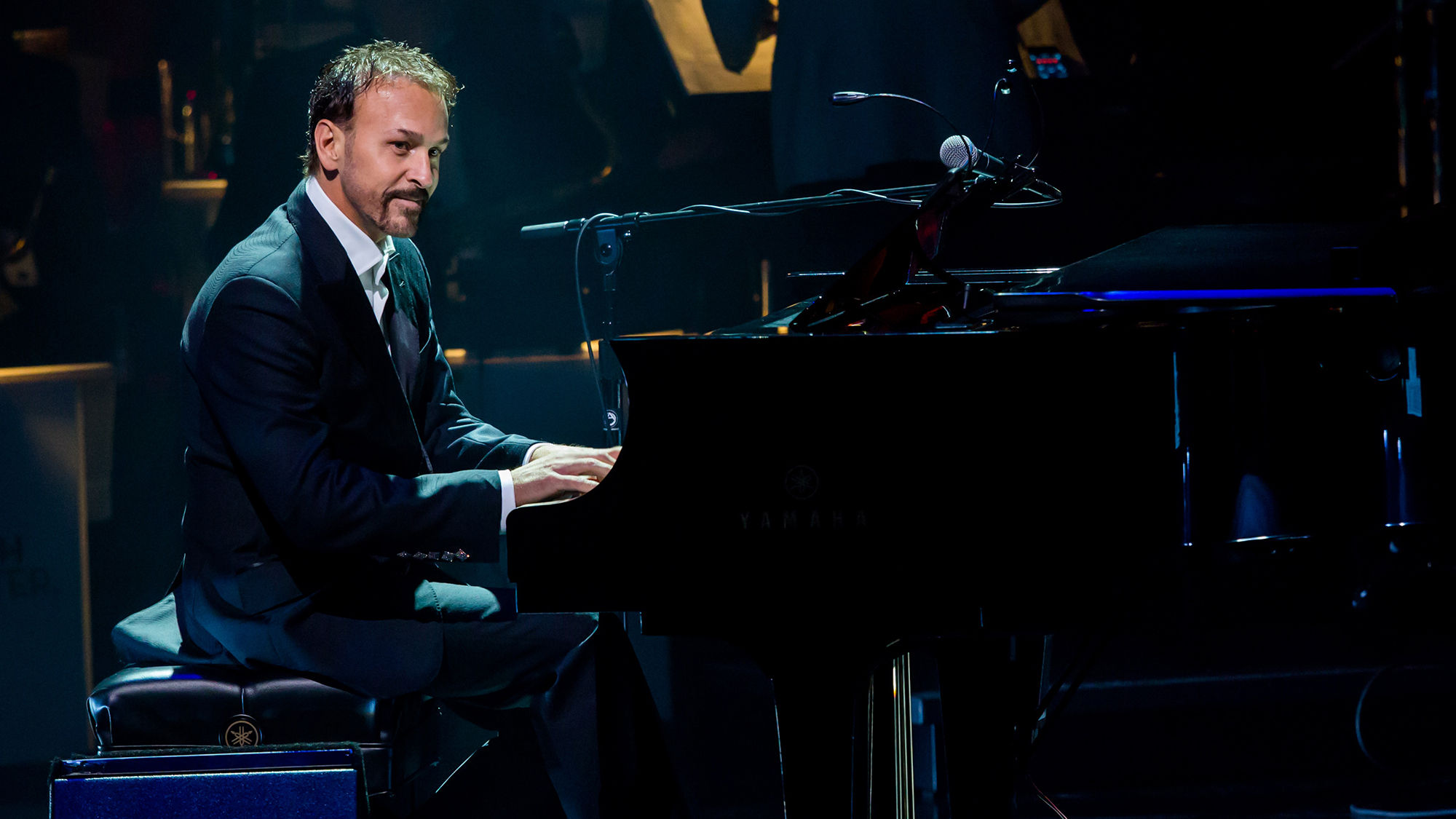 Philip Fortenberry will be joined by Broadway singers at the new "Cocktail Cabaret."