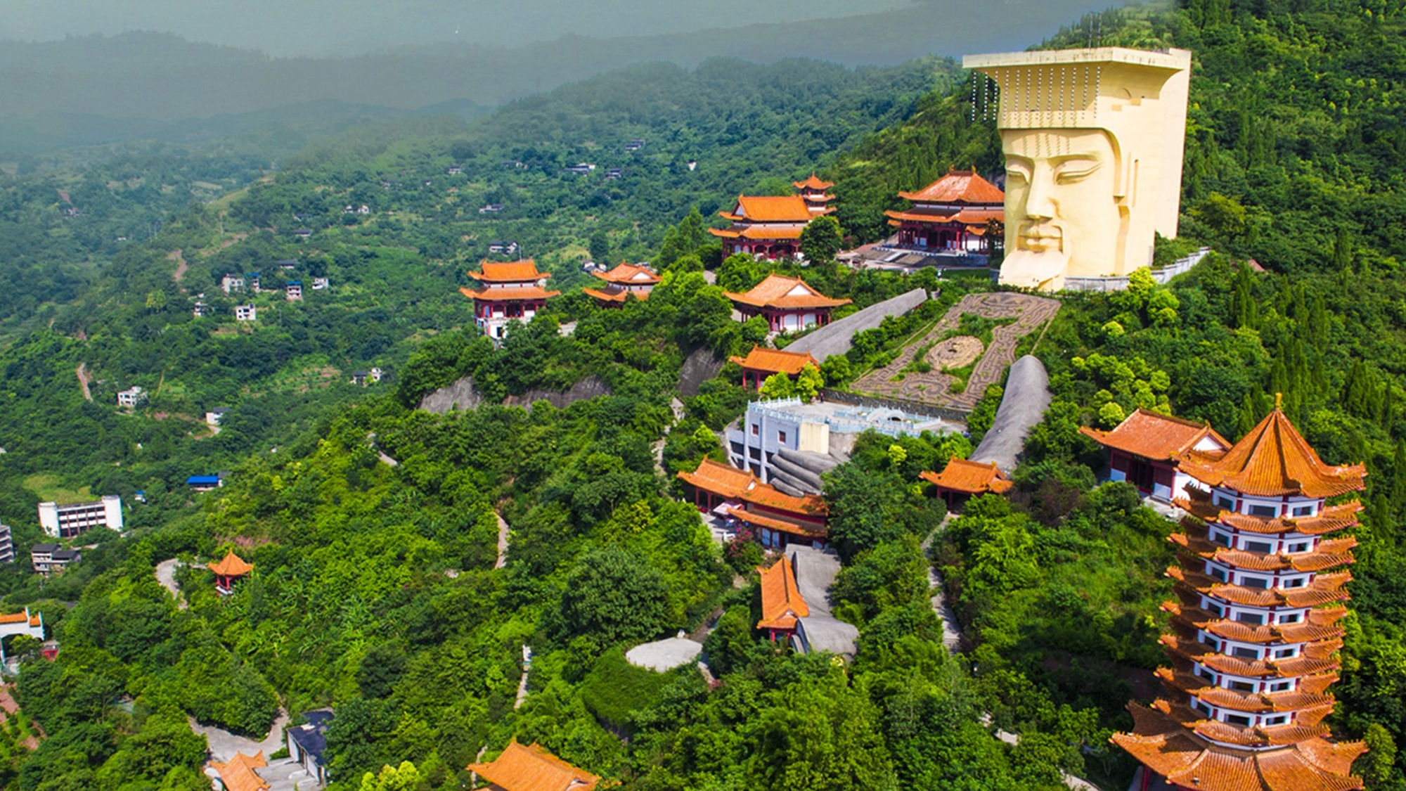 Victoria Cruises guests can now opt for an excursion to the Jade Emperor Scenic Area in Fengdu, which features a 100-foot-tall statue depicting the Jade Emperor, an important deity in Chinese Taoism.