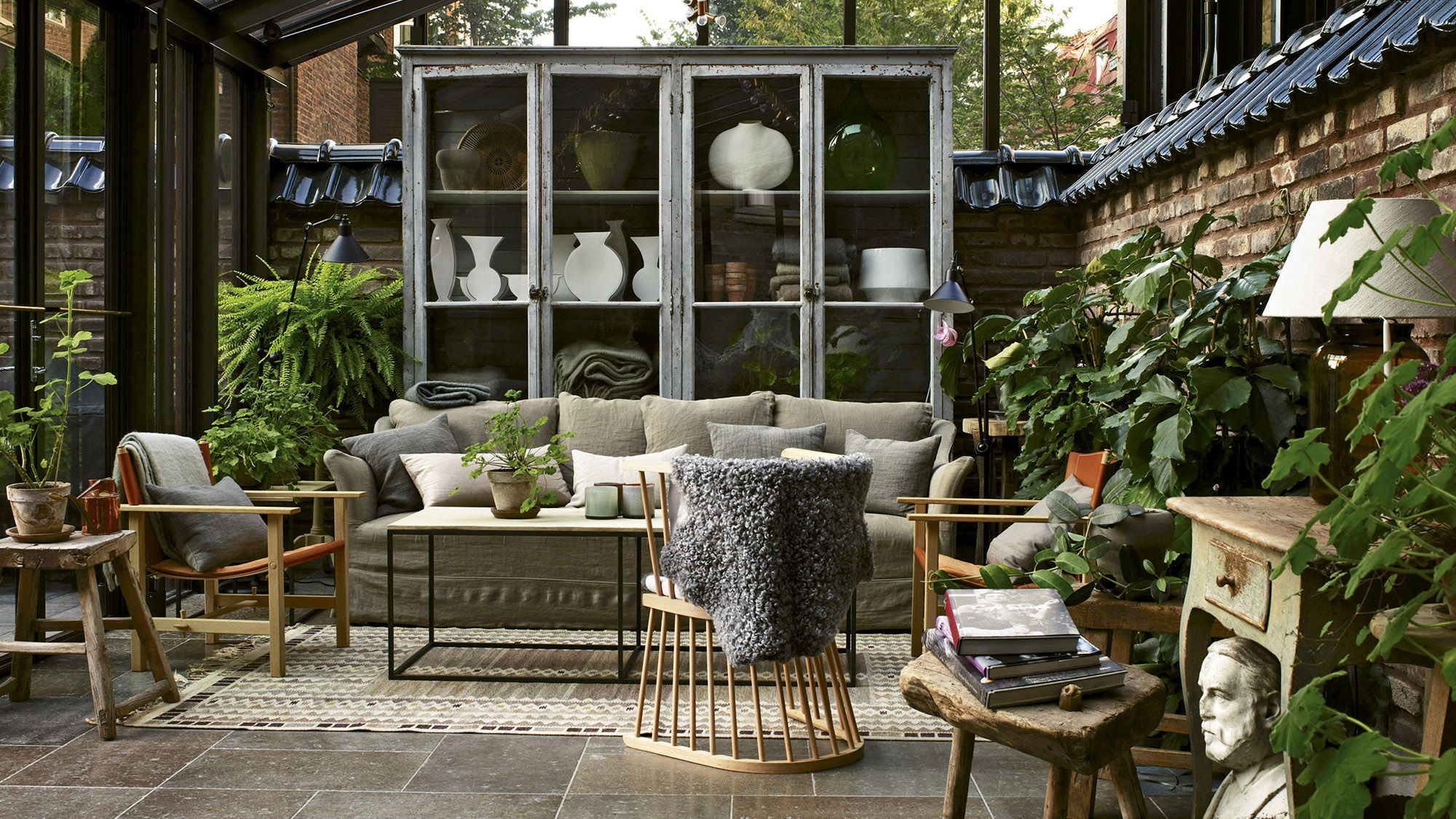 Guests can enjoy breakfast in Ett Hem’s conservatory, a quiet oasis in the Ostermalm section of Stockholm.