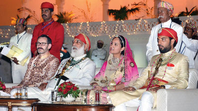 On the 17-day Indian Royal Tour, travelers get to rub elbows with the likes of the Udaipur royal family.