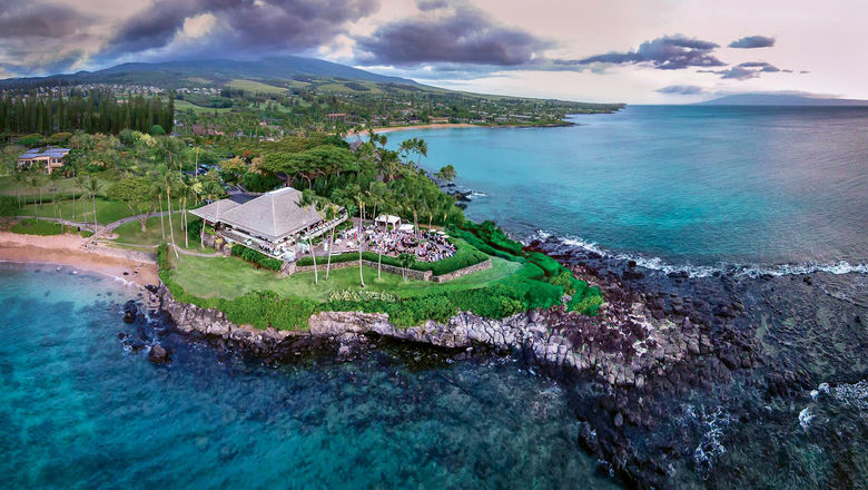 Merriman’s on Maui is a good location for a small, intimate wedding.