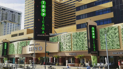 Icahn reaches deal to sell Tropicana Entertainment
