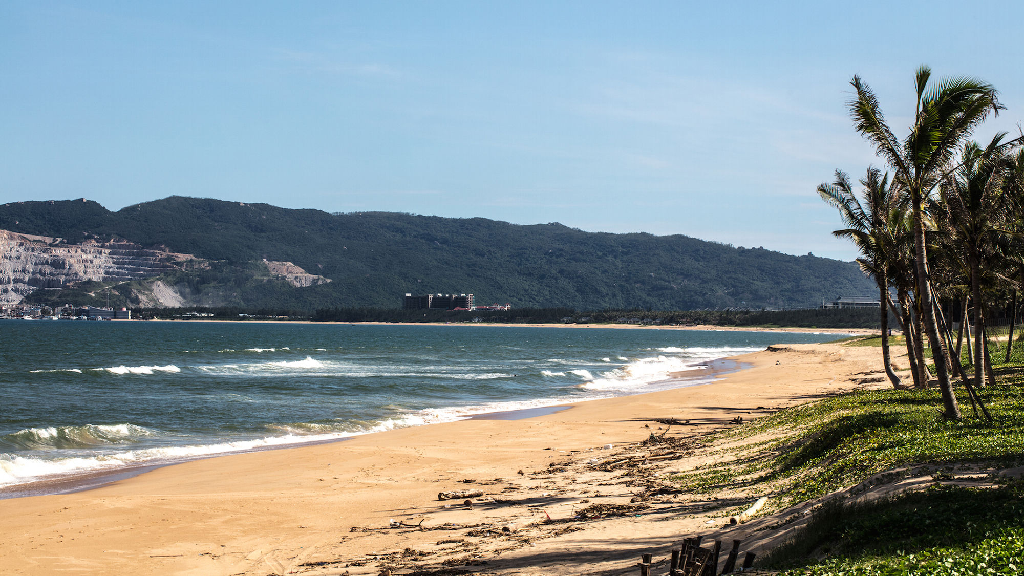 China widens visa-free travel to Hainan