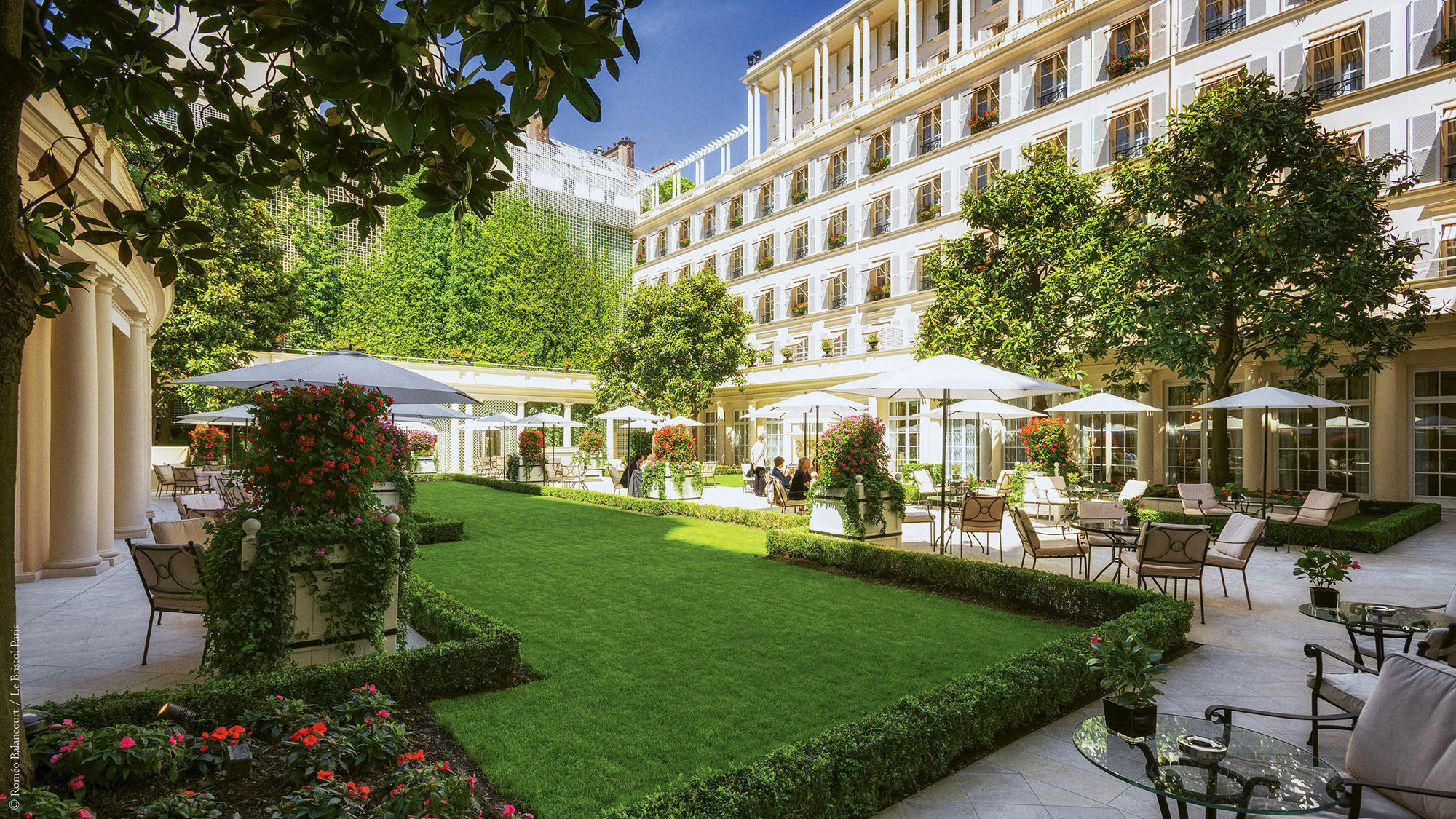 The garden at Le Bristol Paris.