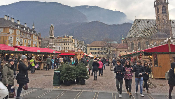 The Christmas market in the South Tyrolian capital of Bolzano is a good place to eat, drink and shop during the holiday season. The Christmas market in the South Tyrolian capital of Bolzano is a good place to eat, drink and shop during the holiday season.