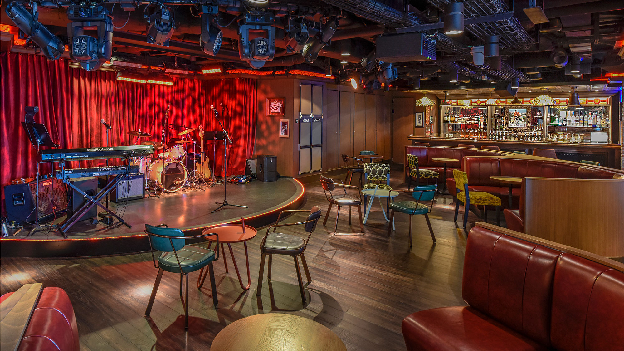Norwegian Breakaway gets new rock-themed bar