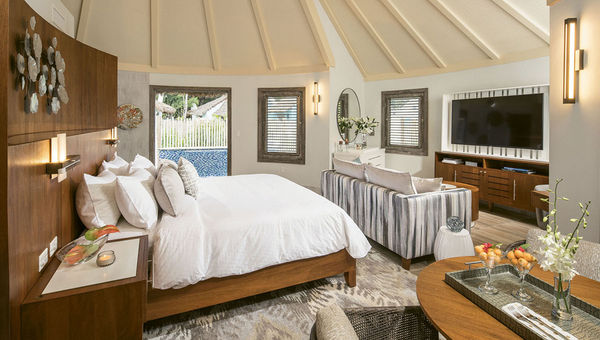 The resort’s South Seas Royal Rondoval Butler Suite. Guests at the couples-only Royal have access to the amenities at the neighboring Sandals Barbados and vice versa. The resort’s South Seas Royal Rondoval Butler Suite. Guests at the couples-only Royal have access to the amenities at the neighboring Sandals Barbados and vice versa.