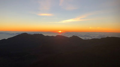 Sunrise at 6:08 am at the Haleakala Crater on the Hawaiian island of Maui.