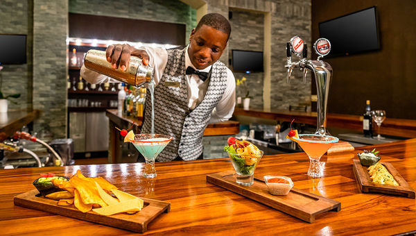 The Lobby Bar at the Jewel Grande serves small bites and cocktails. The Lobby Bar at the Jewel Grande serves small bites and cocktails.