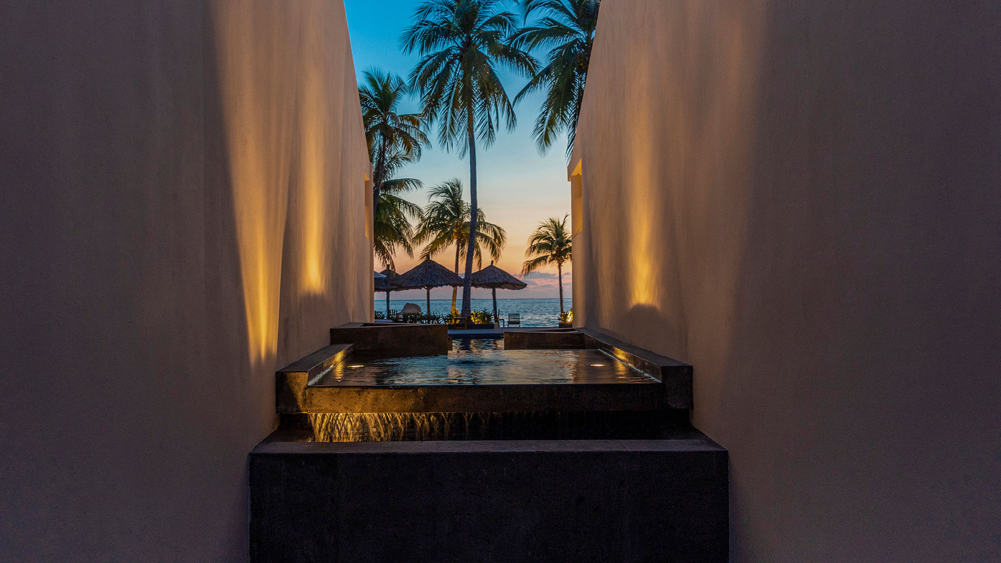 Sswim-up suites at the Thompson Zihuatanejo feature an outdoor rain shower and terrace.