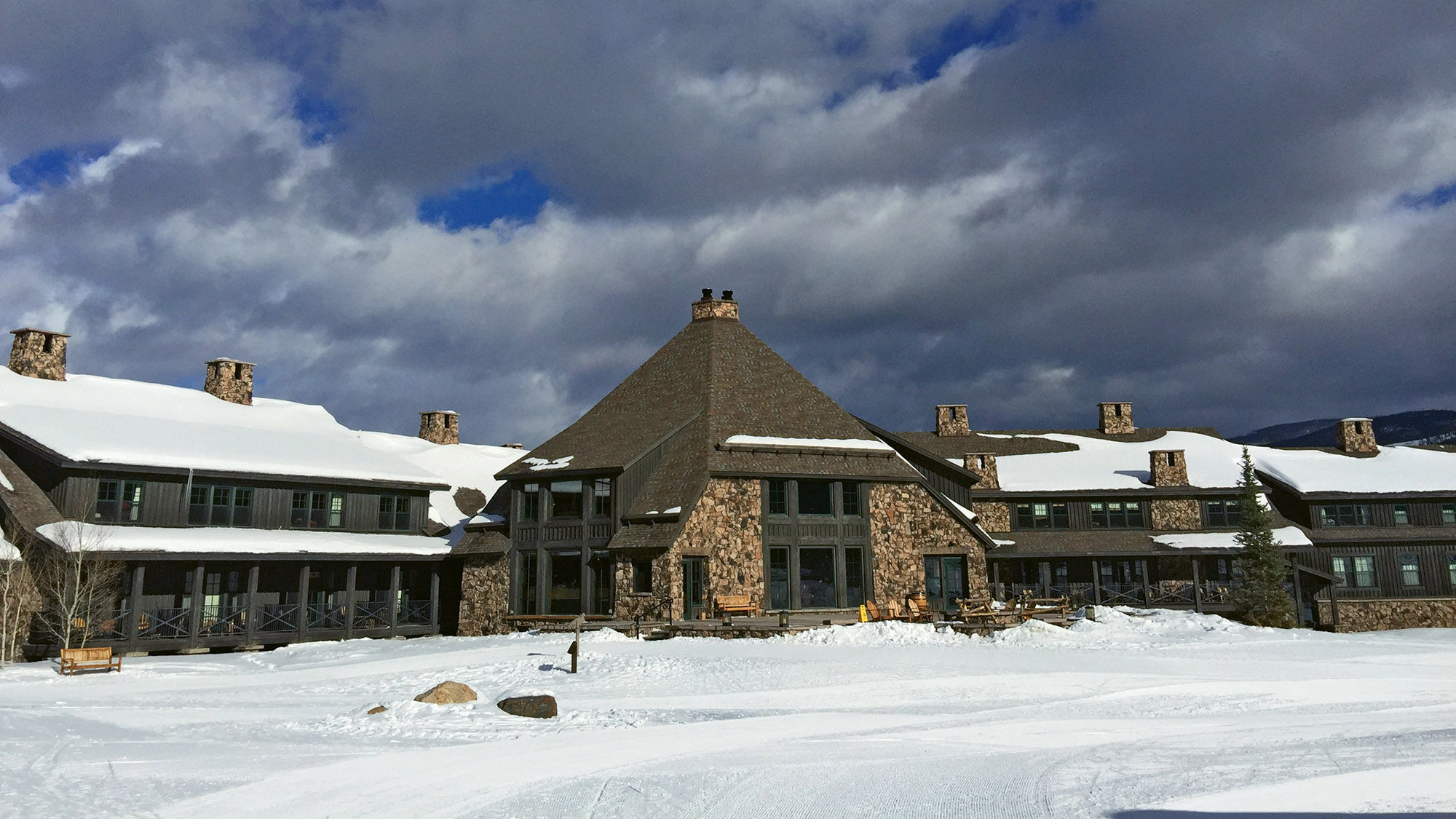 The Devil’s Thumb Ranch Resort & Spa sits on 6,800 acres, ample space for sweeping vistas and a pervasive sense of openness.