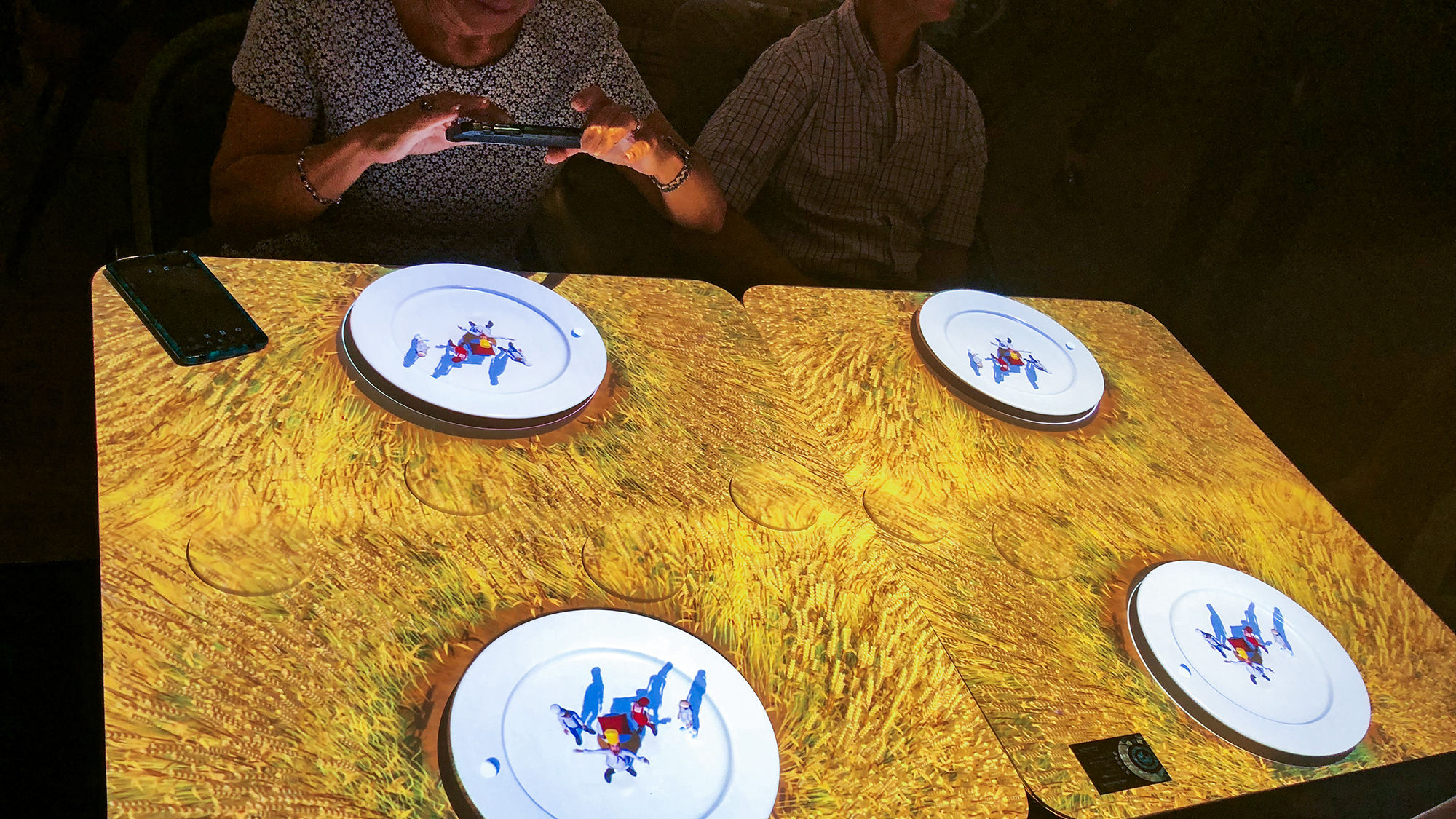 Cruise lines put art and whimsy on the menu