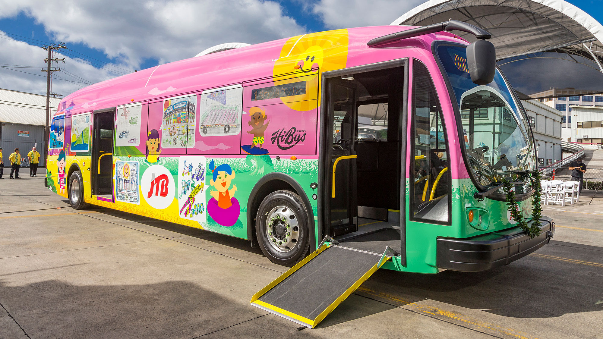 The buses feature exterior wraps inspired by Hawaiian children who participated in the Blue Planet Foundation's "Driving Forward" Art Challenge program.