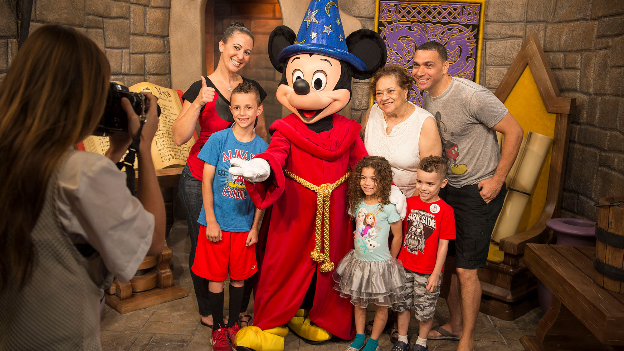 Disney to pay agents for selling Memory Maker photo service