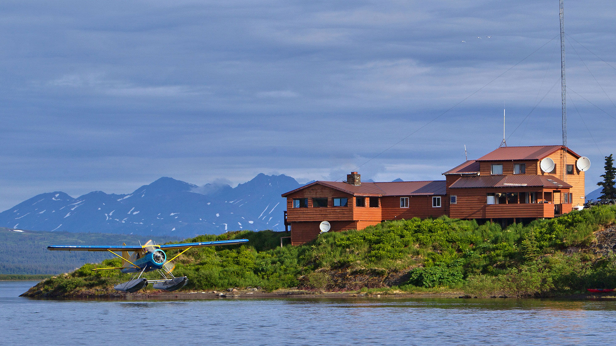Set at the end of a Bristol Bay peninsula between Tikchik and Nuyukuk lakes, the property is accessible by floatplane from nearby Dillingham.