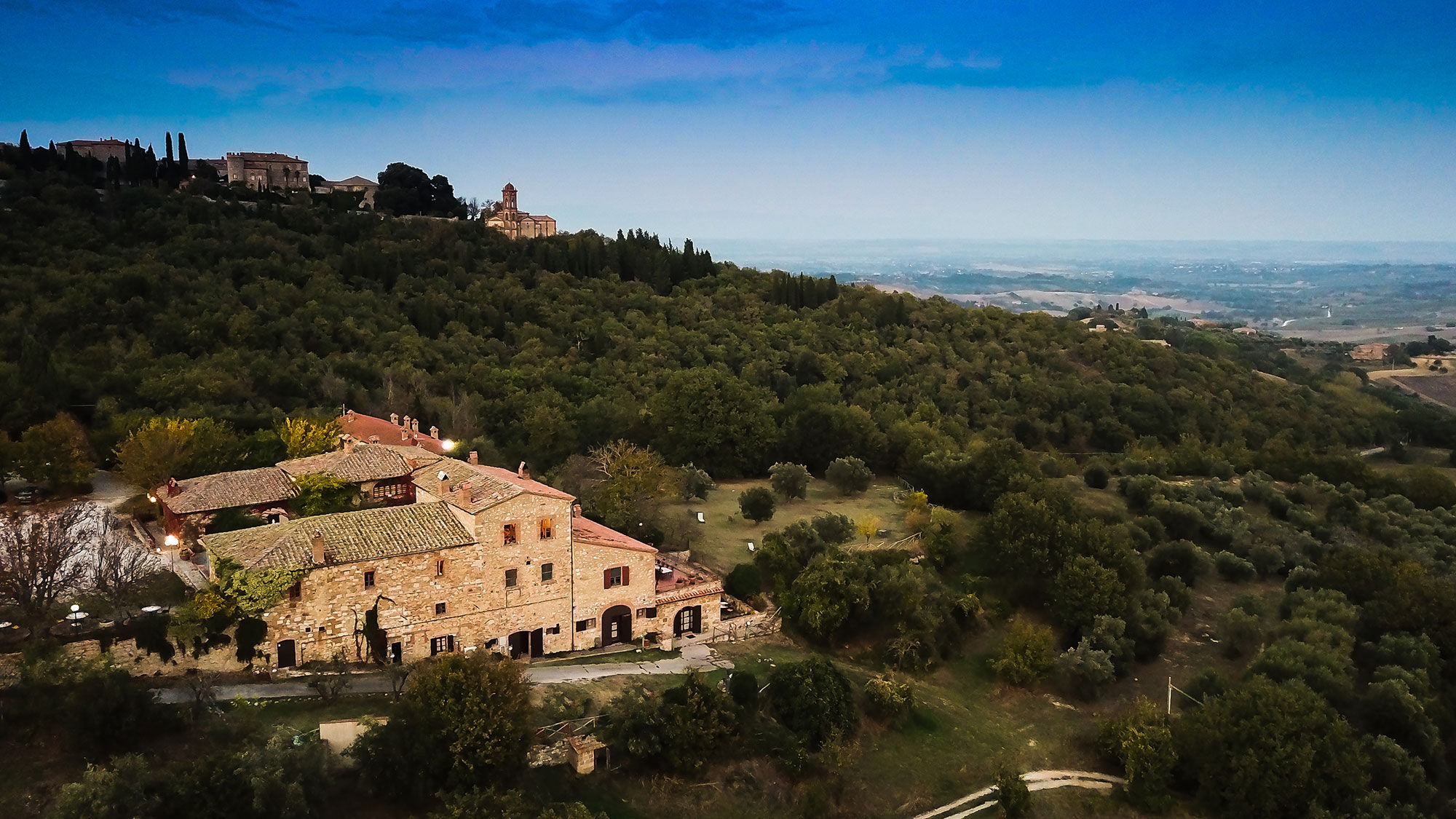 La Chiusa is set on a hilltop in Tuscany.