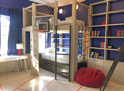 A children’s room at the home, which easily accommodated a multigenerational group on a recent hosted stay. A children’s room at the home, which easily accommodated a multigenerational group on a recent hosted stay.