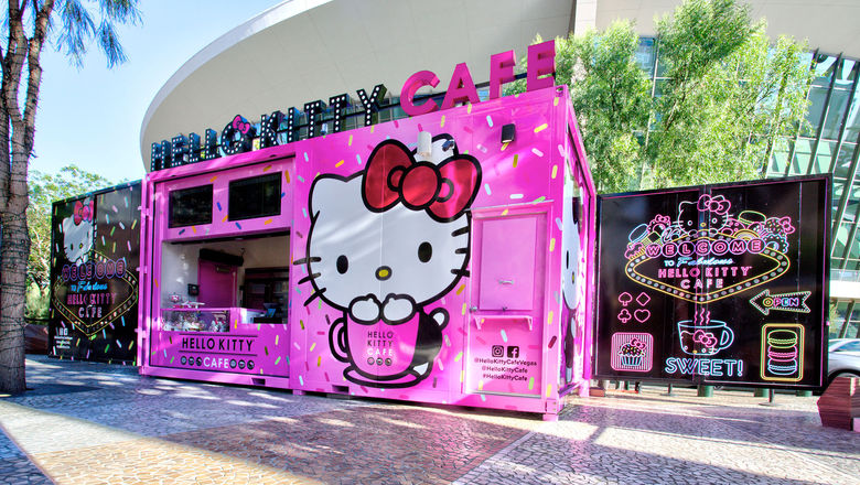 The outside of the Hello Kitty Cafe near New York New York Casino