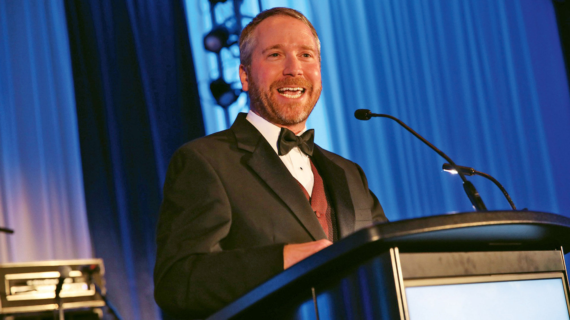 Eben Peck, ASTA’s executive vice president of advocacy, speaking at the Society’s Global Convention.