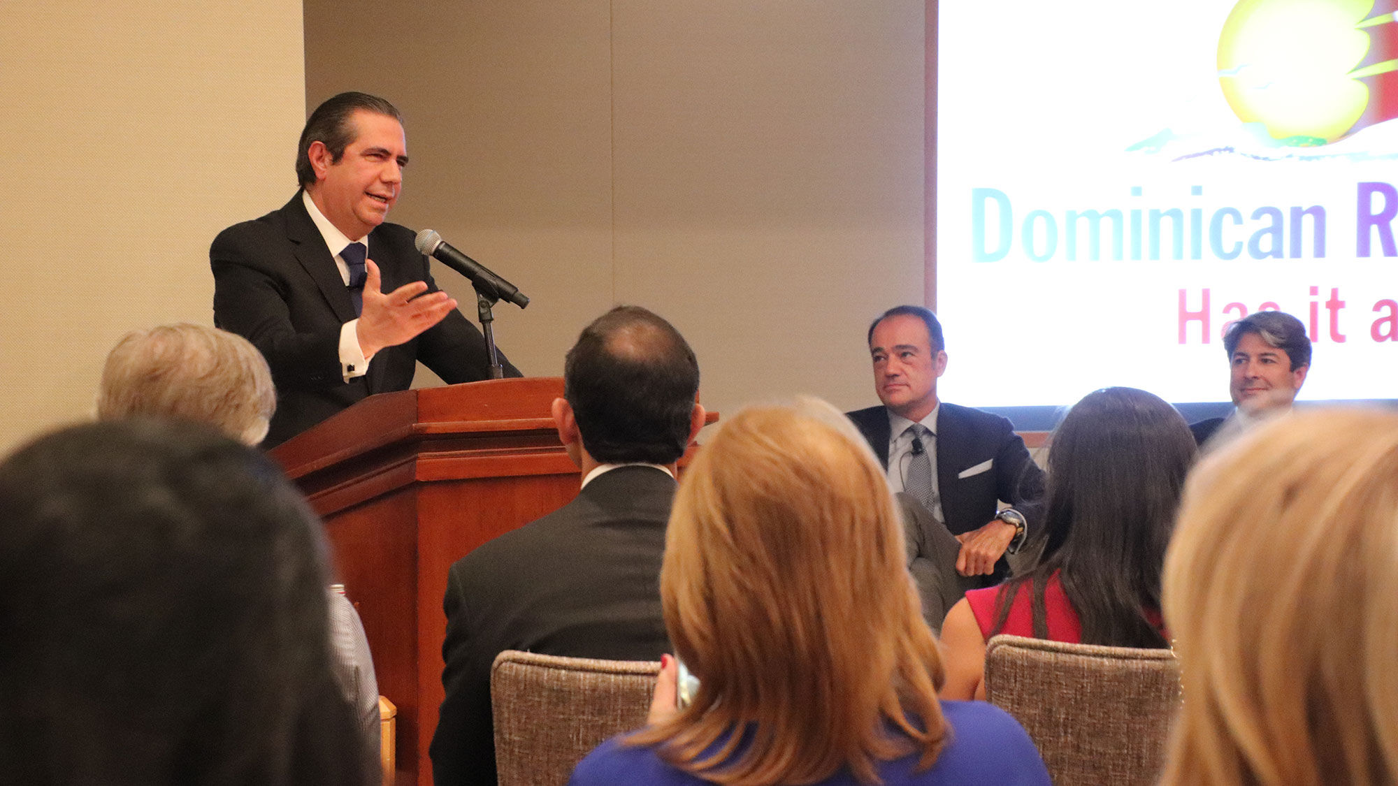 Minister of Tourism Francisco Javier Garcia disputed reports that characterized three deaths at Bahia Principe's resort complex in La Romana as "mysterious."