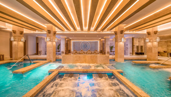 Serenity Club guests and those who pay for massages have complimentary access to the hydrotherapy circuit at the resort’s spa.