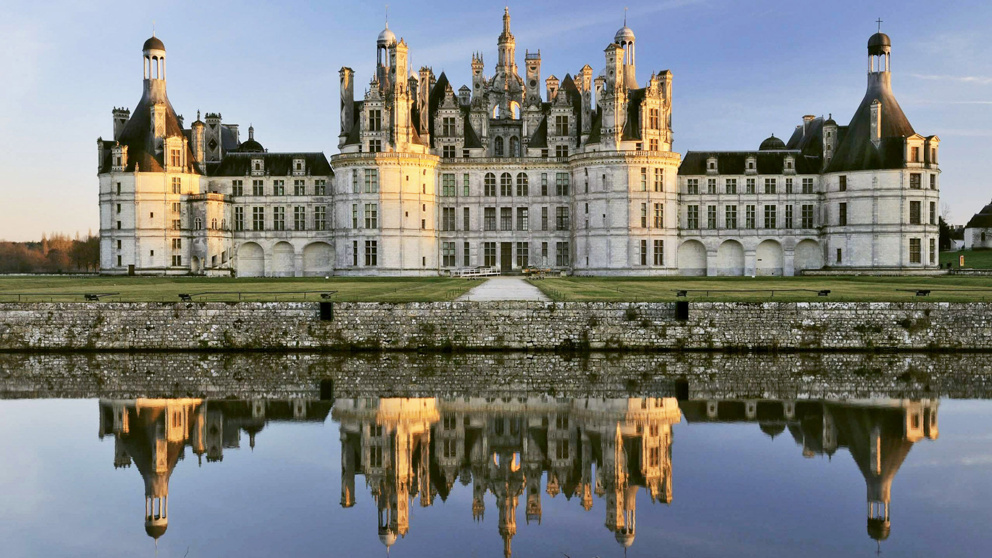 Curated Touring offers private visits to the chateaux of Chambord on its small group Loire Valley itinerary.