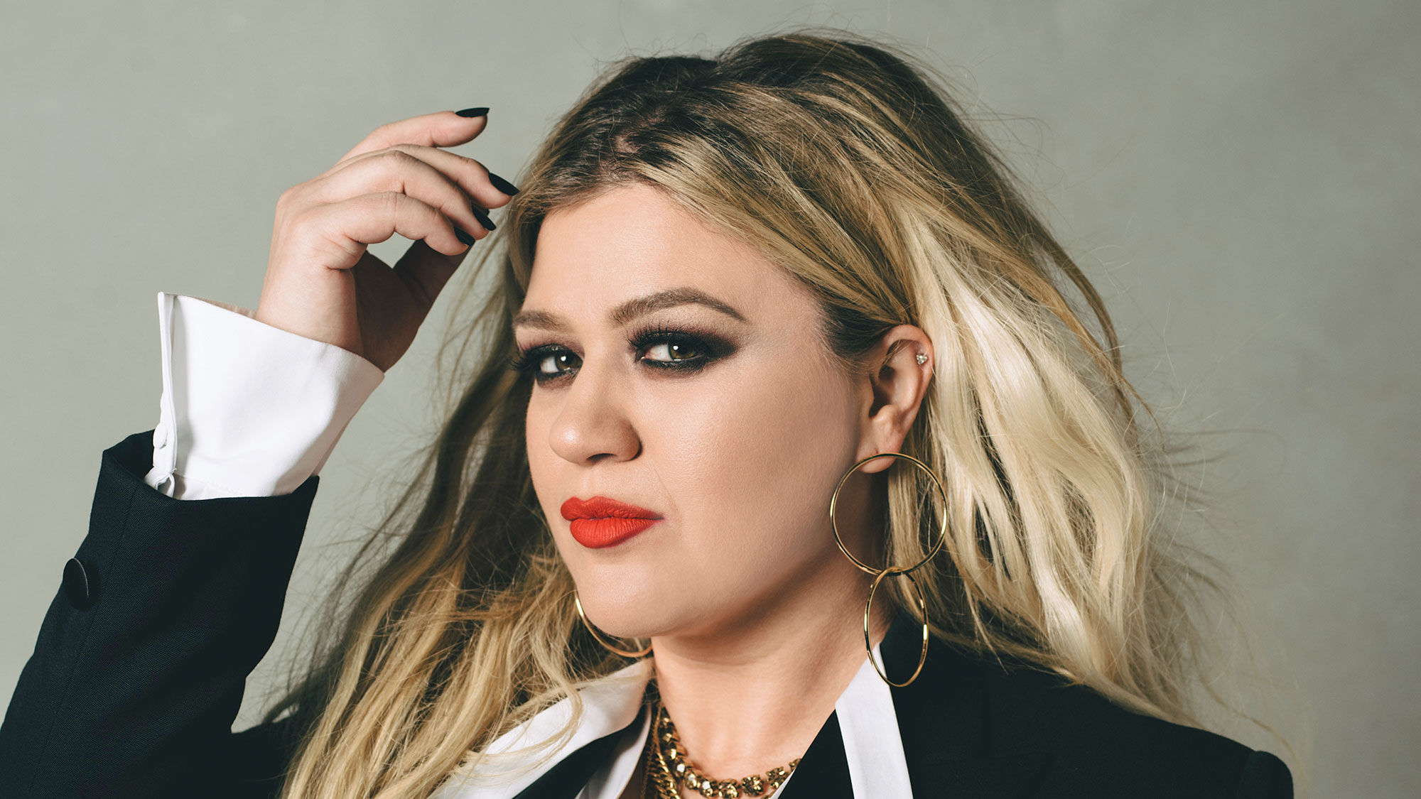 Kelly Clarkson's show, "Invincible," will debut on April 1.