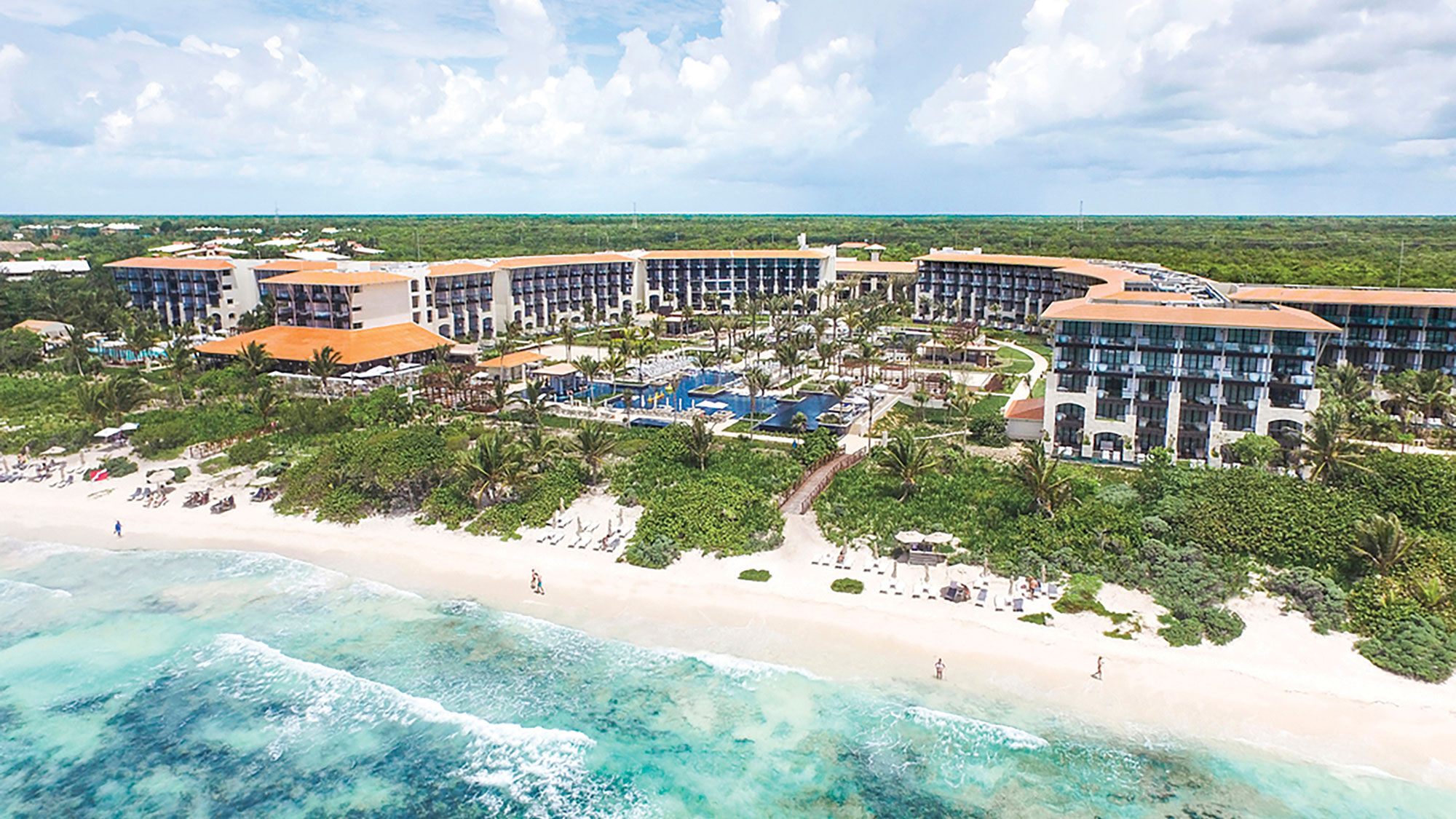 Unico 20-87 Riviera Maya is offering complimentary medical insurance protection to wedding and group bookings.