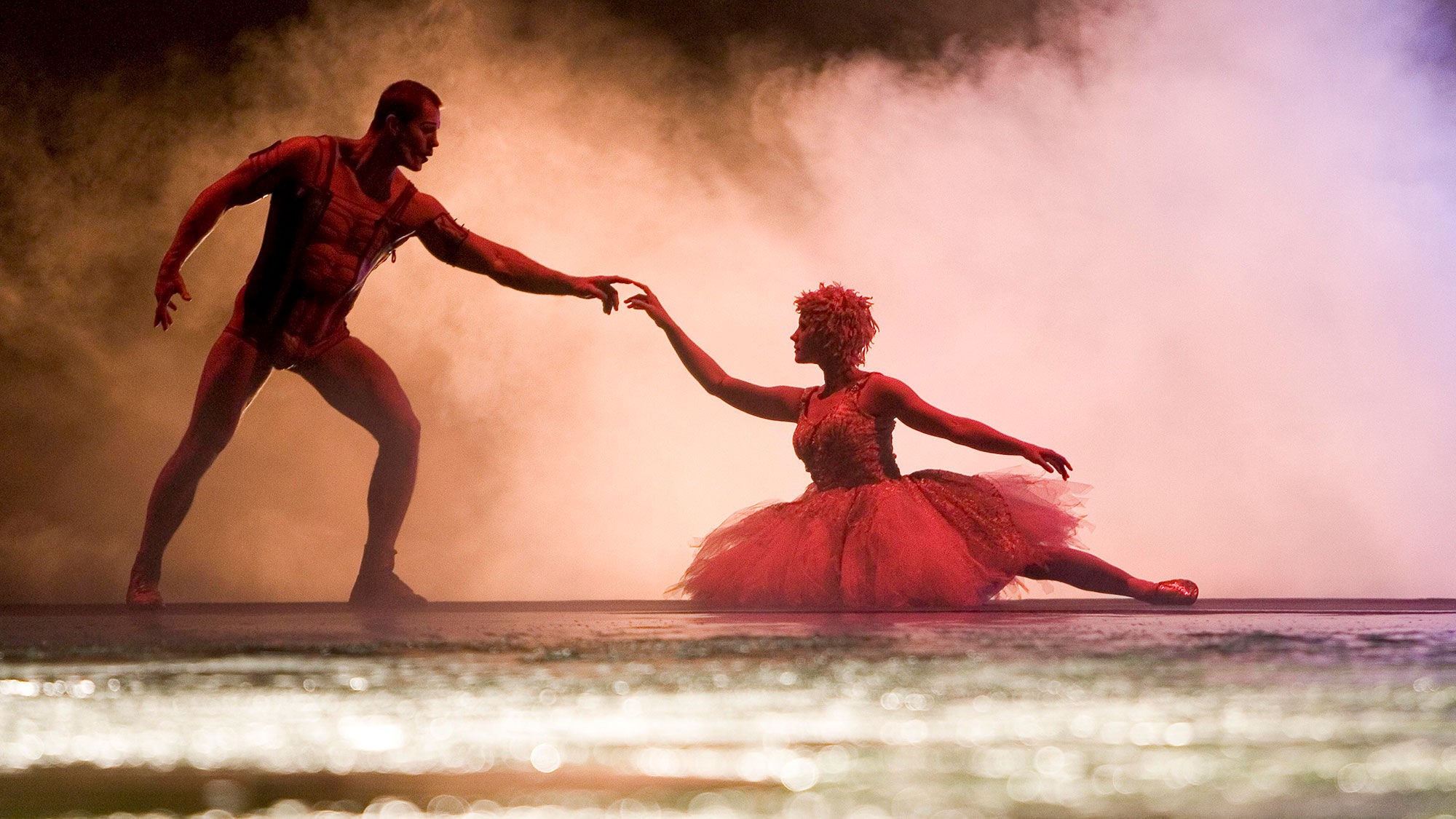 Cirque du Soleil's "O," staged at Bellagio, can been viewed from angles that have never before been seen at CirqueConnect.