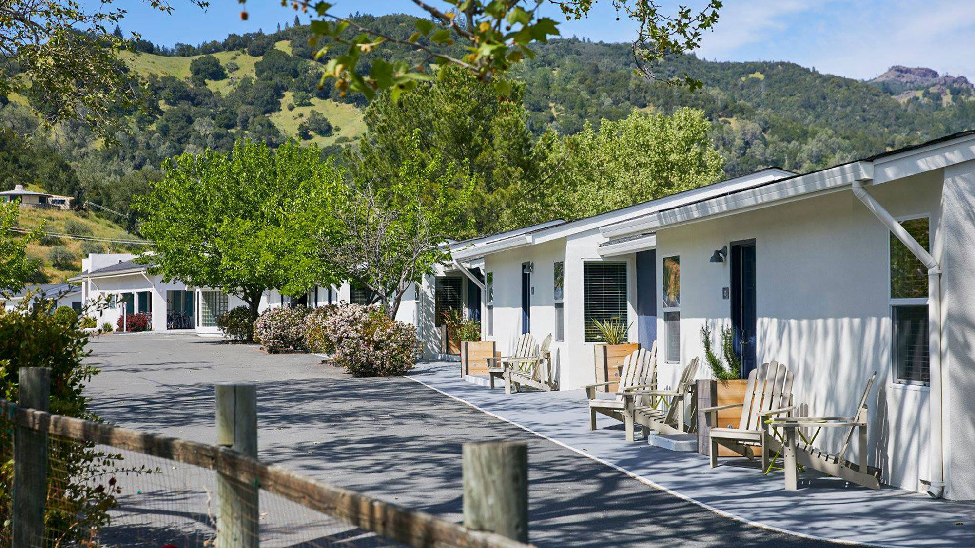 The Calistoga Motor Lodge and Spa is offering a $50 bonus on e-gift card purchases of $200 or more.