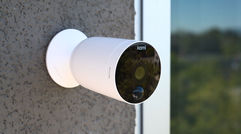 What's New, What's Hot is Travel Weekly's look at useful and fun travel gadgets, edited by Joe Rosen. First up, the Kami Wire-Free Outdoor Security Camera. This small, portable camera can be placed anywhere without the need of wiring it up to a power source, a great feature for securing an overview of the exterior of your home while you are away on business or pleasure (and that day is surely coming).