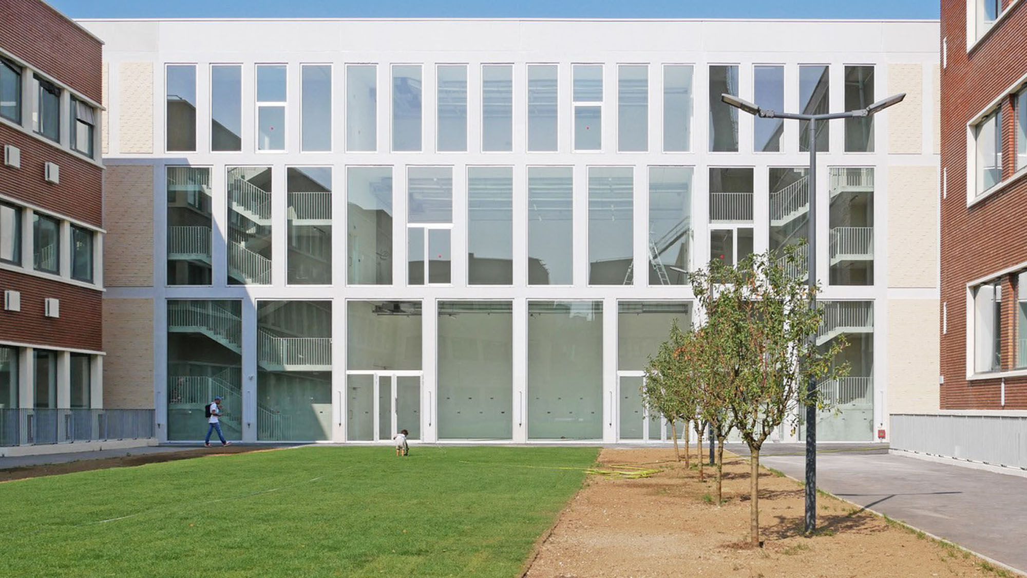 The space is the permanent home of the Frac Ile-de-France reserve collections.