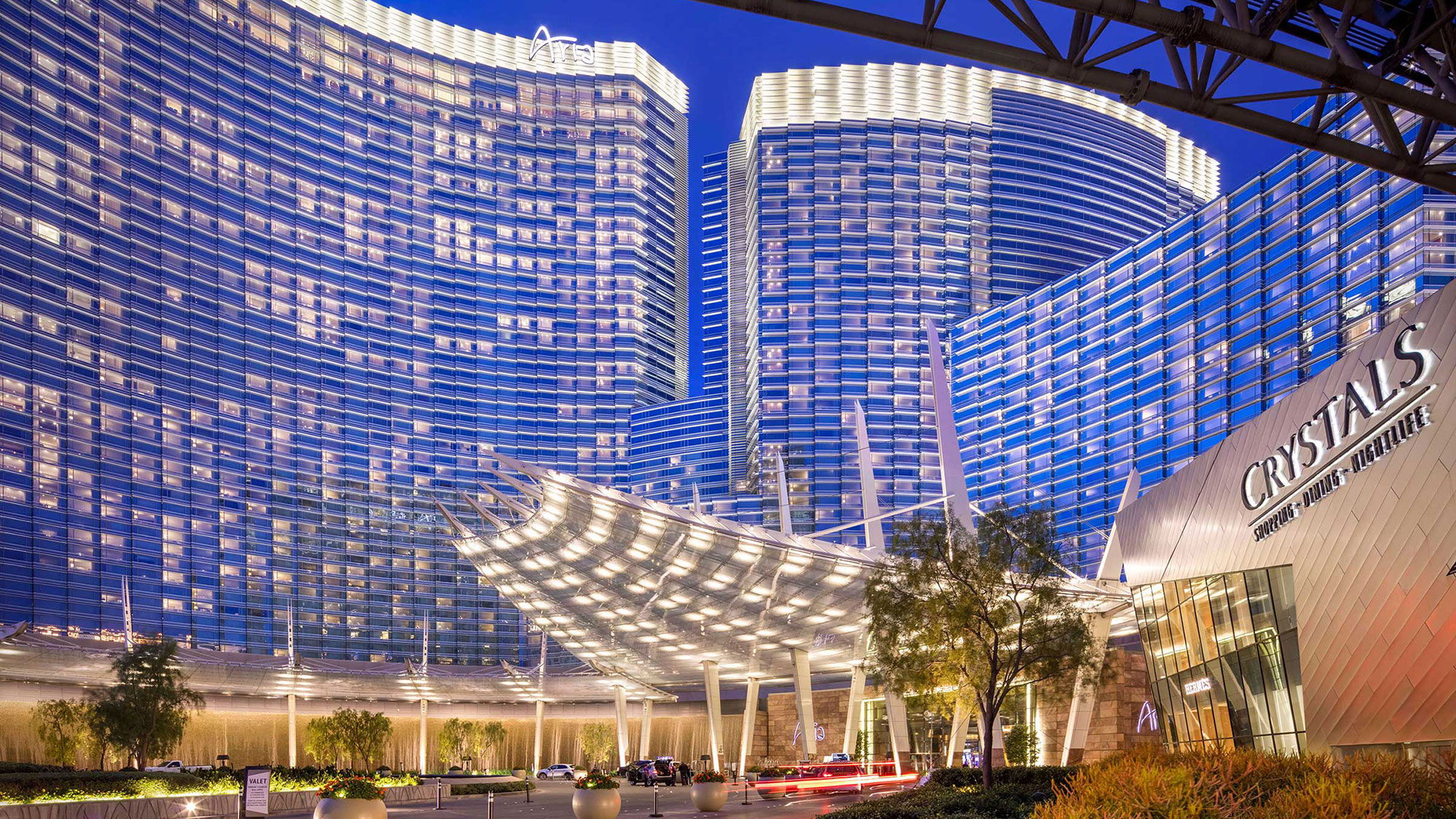 Several restaurants in the Aria Resort & Casino in Las Vegas are featured in a new Finger Licking Foodie Tour.