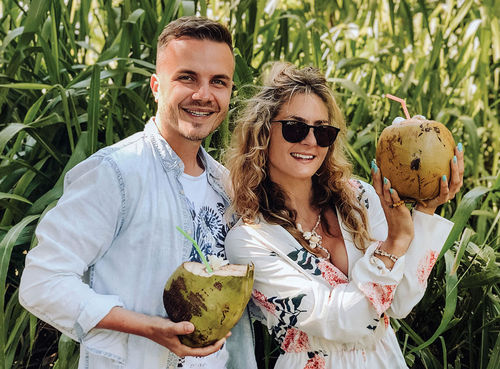 Pedja Terzin, left, and Nevena Budakov are e-commerce entrepreneurs from Los Angeles spending a month on Aruba. They say they may extend that stay. Pedja Terzin, left, and Nevena Budakov are e-commerce entrepreneurs from Los Angeles spending a month on Aruba. They say they may extend that stay.