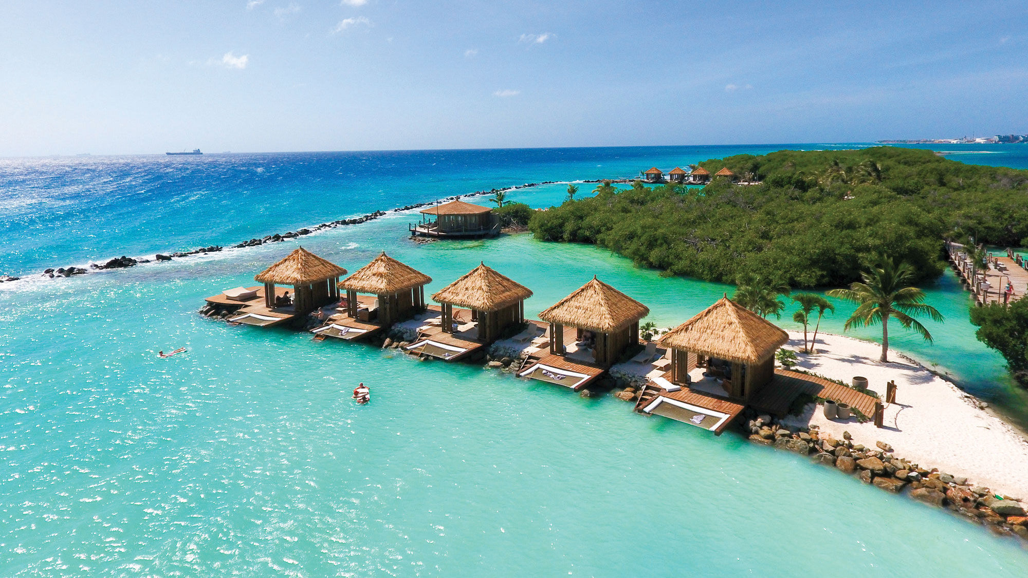 The Renaissance Aruba Resort & Casino offers Covid-19 antigen and PCR tests.