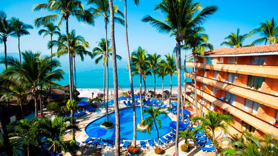 Las Palmas by the Sea is a tiki-inspired, circa-1970s resort that offers a different -- but satisfying -- take on the all-inclusive experience.