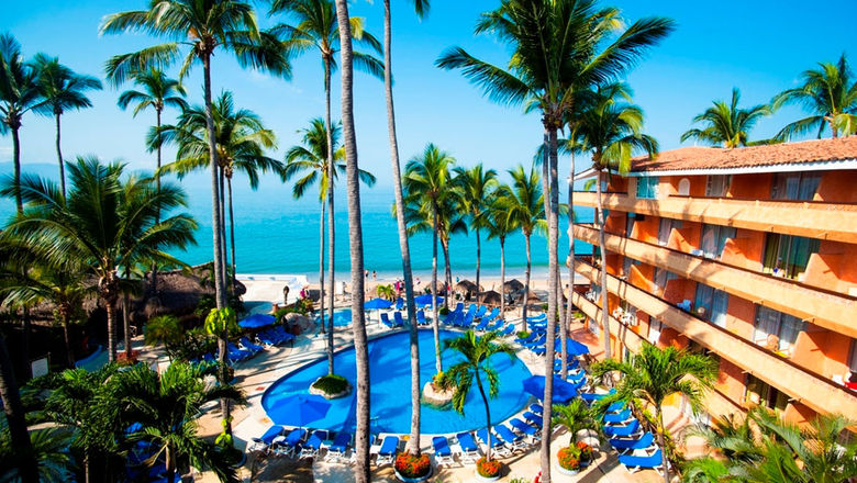 Las Palmas by the Sea is a tiki-inspired, circa-1970s resort that offers a different -- but satisfying -- take on the all-inclusive experience.