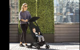 Made for the family on the go, this lightweight, portable Clutch stroller's foldable construct makes its perfect for travel.